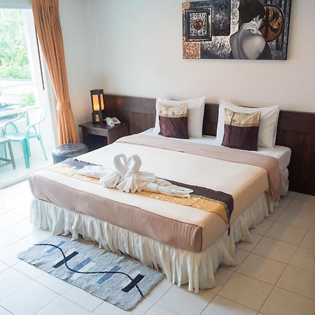 The Nice Patong Hotel Exterior photo