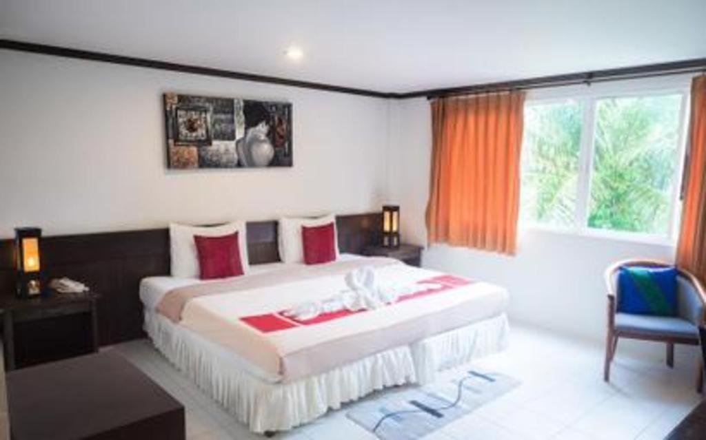 The Nice Patong Hotel Exterior photo