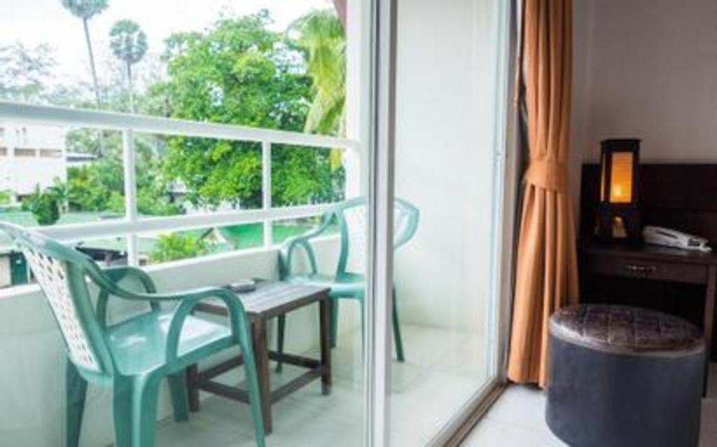 The Nice Patong Hotel Exterior photo